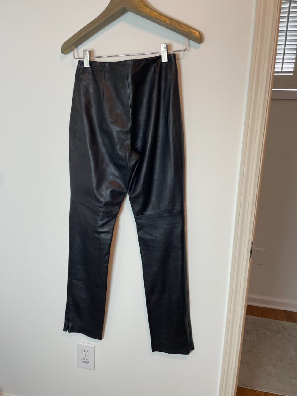 BEBE Y2K 90s Vintage Lamb Leather Low Rise Slim Black Pants \\ 2 - Picture 7 of 9